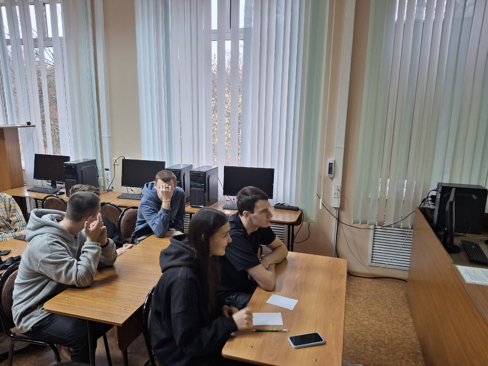 Интеллектуальное мероприятие-круглый стол в группе 24 ФПИ1